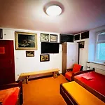 Kır Evi Maly U Merunky Zeravice