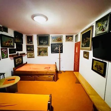 Landhuis Maly U Merunky Zeravice